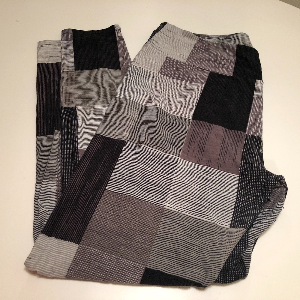 LULAROE - Black/Gray Patchwork leggings -TC